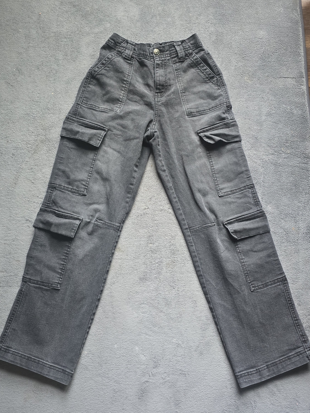 Women’s Gray Cargo Jeans - Relaxed Fit